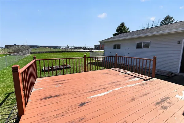 $439,900 | 6776 Dawn Drive, Windsor, WI 53598