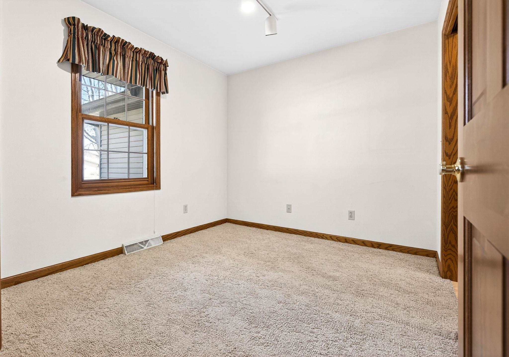 951 East Foxmoor Lane Appleton, WI 54911 - Photo 22 of 48