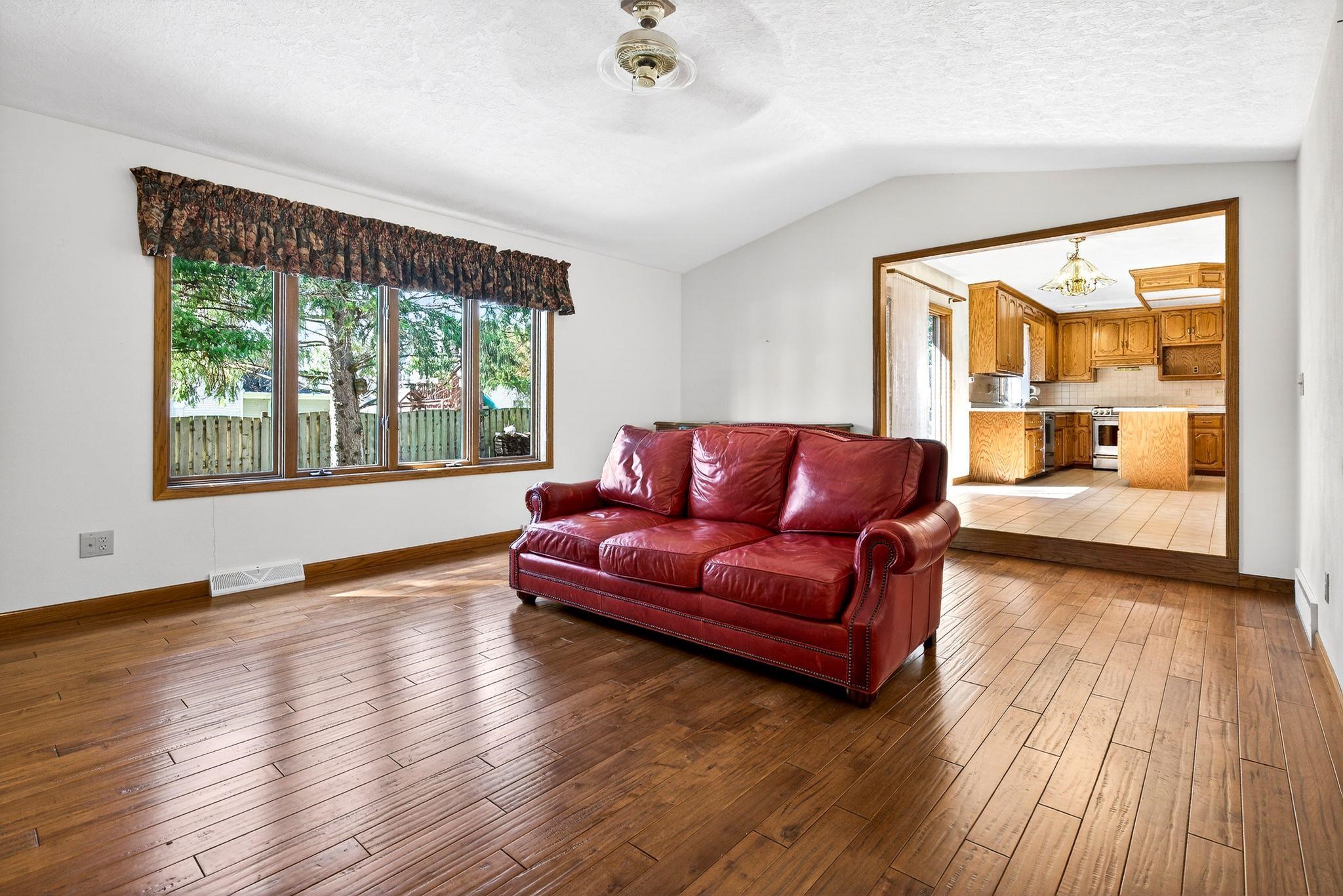 951 East Foxmoor Lane Appleton, WI 54911 - Photo 7 of 48