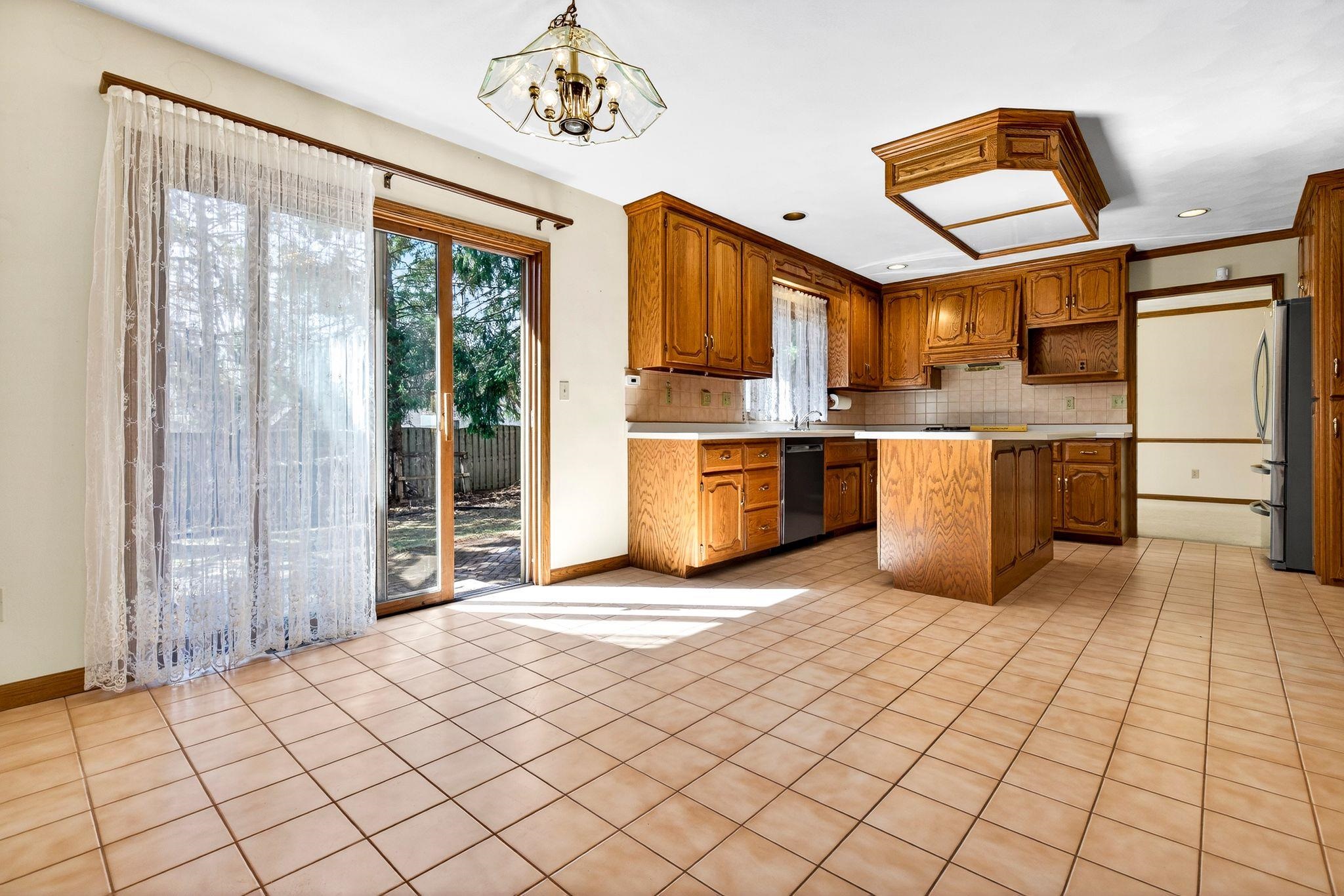 951 East Foxmoor Lane Appleton, WI 54911 - Photo 9 of 48