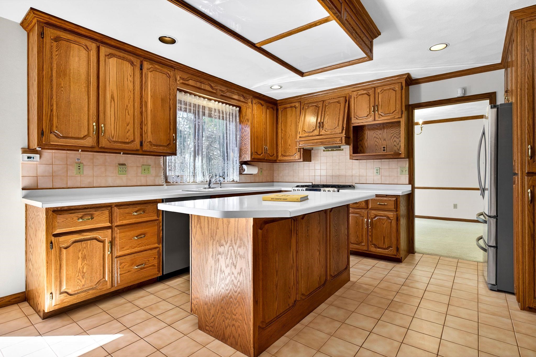 951 East Foxmoor Lane Appleton, WI 54911 - Photo 10 of 48