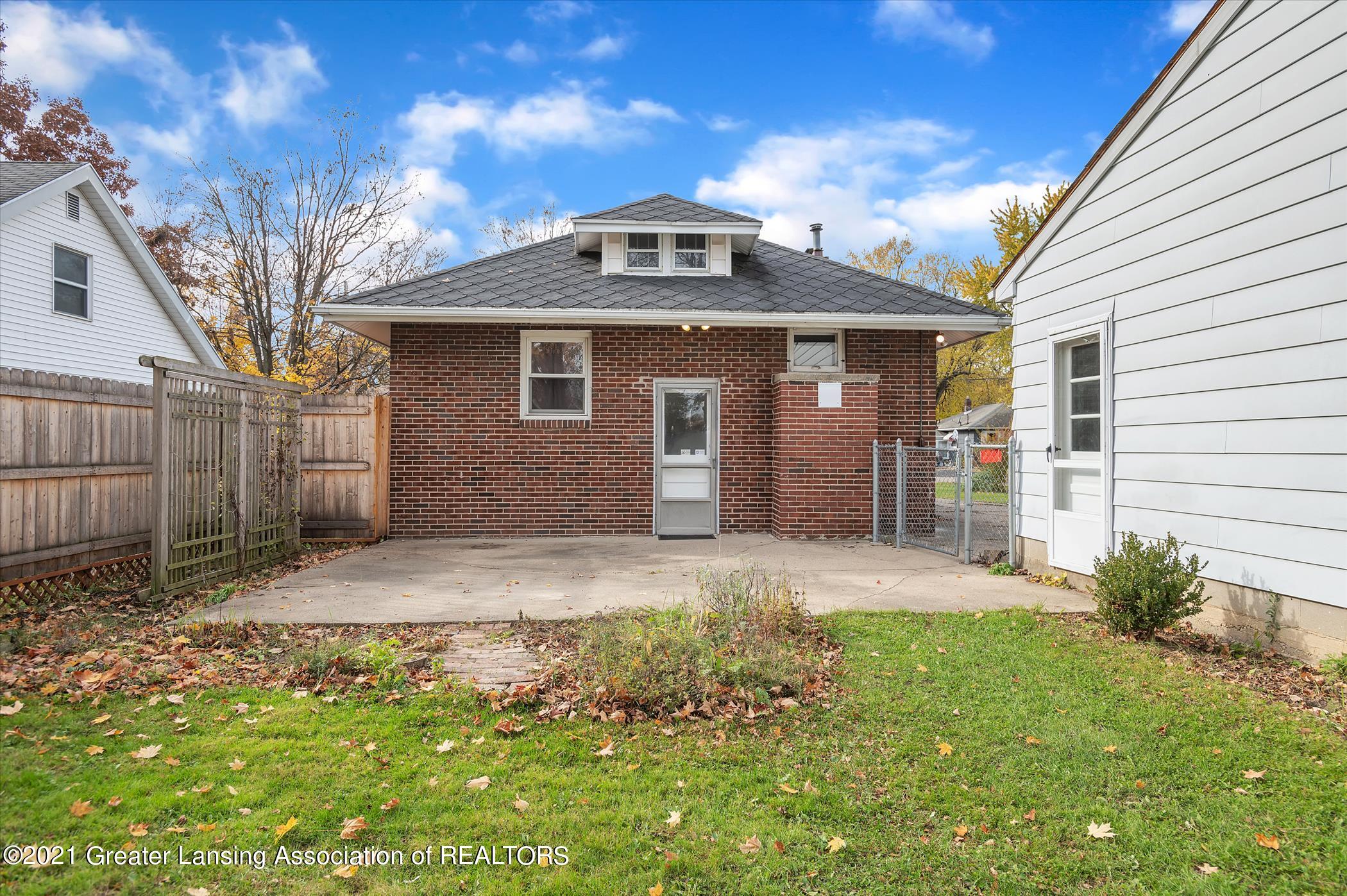 1112 Robins Road Lansing, MI 48917 - Photo 21 of 23 1112-Robins-Rd-WindowStill-Real-Estate-P