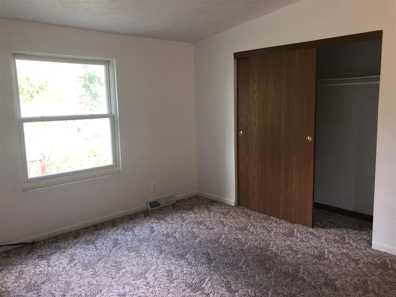 11269 South New Lothrop Road Durand, MI 48429 - Photo 16 of 33 Master Bedroom