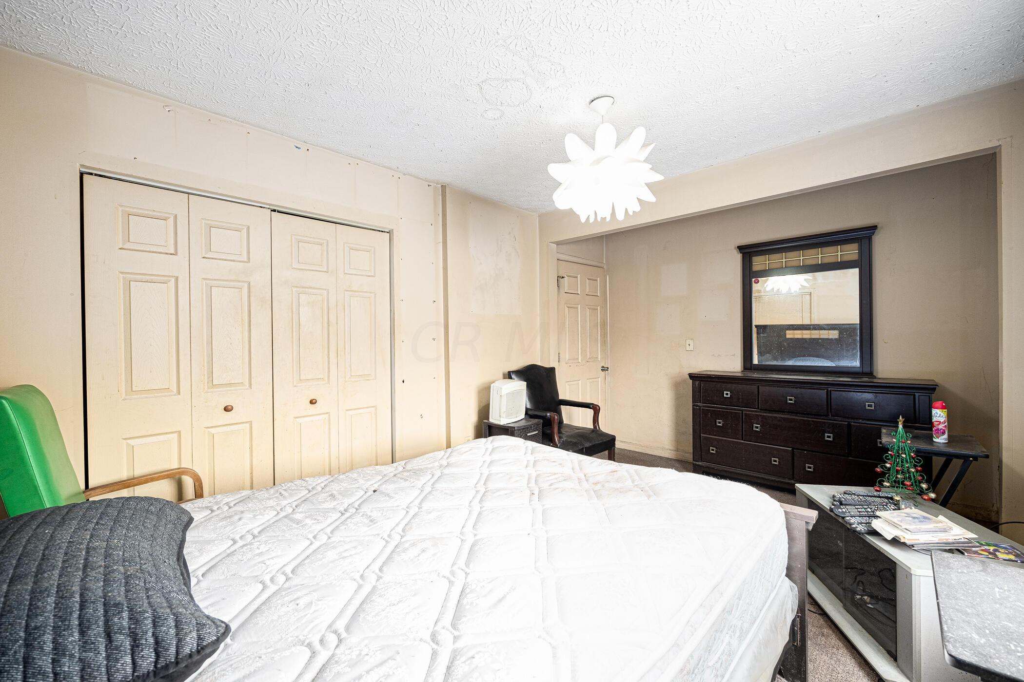2204 Howey Road Columbus, OH 43211 - Photo 14 of 30 Bedroom