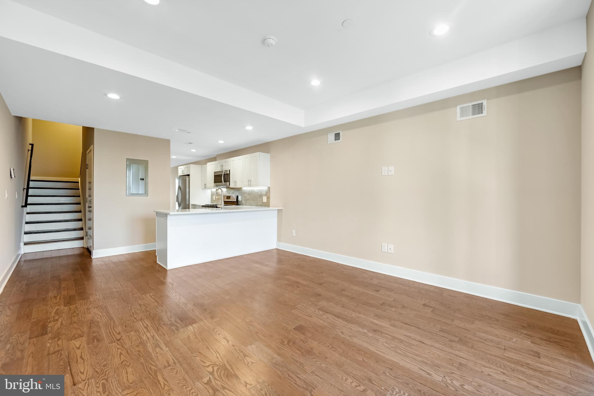 1223 North 25th Street Philadelphia, PA 19121 - Photo 3 of 46