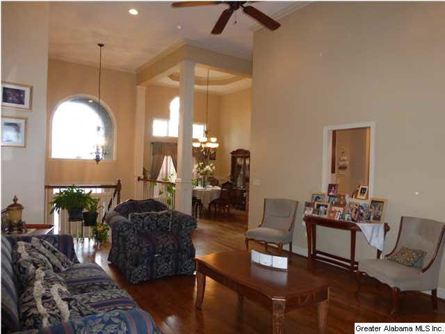 109 Shire Circle Alabaster, AL 35007 - Photo 3 of 32