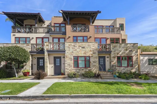 $3,550,000 | 215 2nd Street, Unit 101, Encinitas, CA 92024