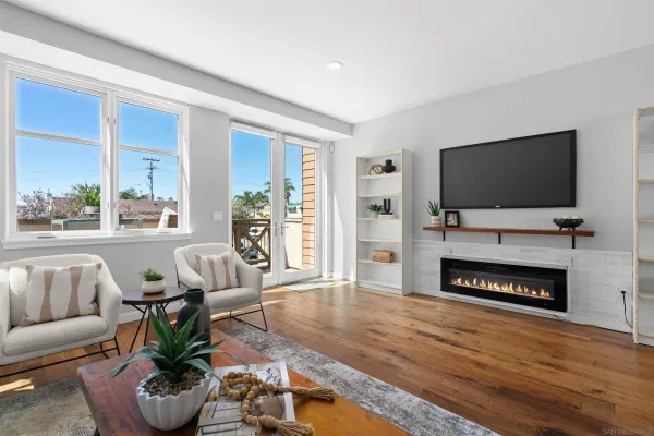 $3,550,000 | 215 2nd Street, Unit 101, Encinitas, CA 92024