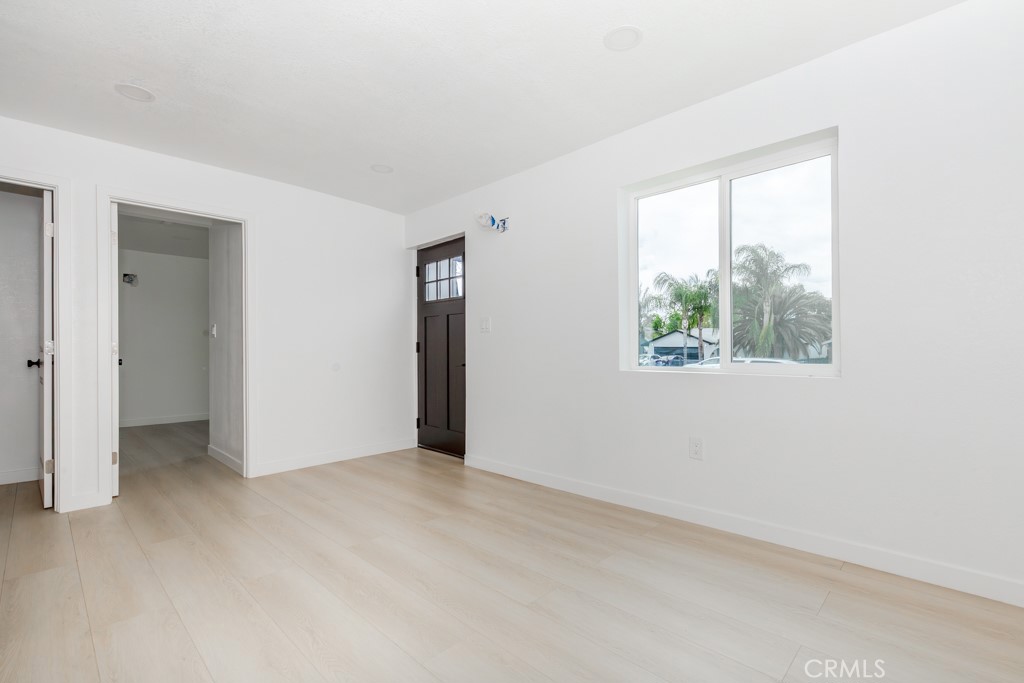 1935 Spring Garden Street Riverside, CA 92507 - Photo 18 of 38 Living Room