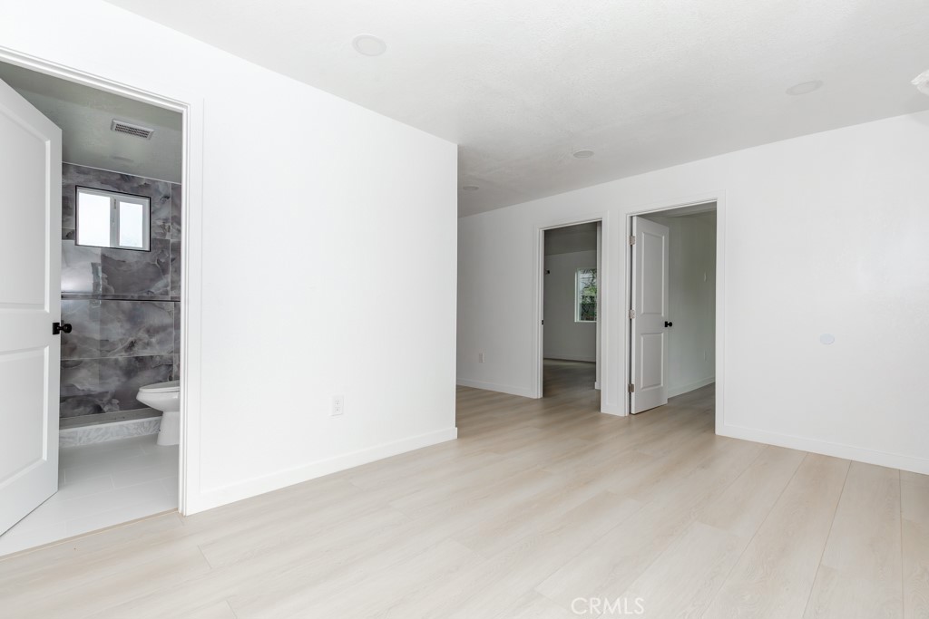 1935 Spring Garden Street Riverside, CA 92507 - Photo 19 of 38 Living Room