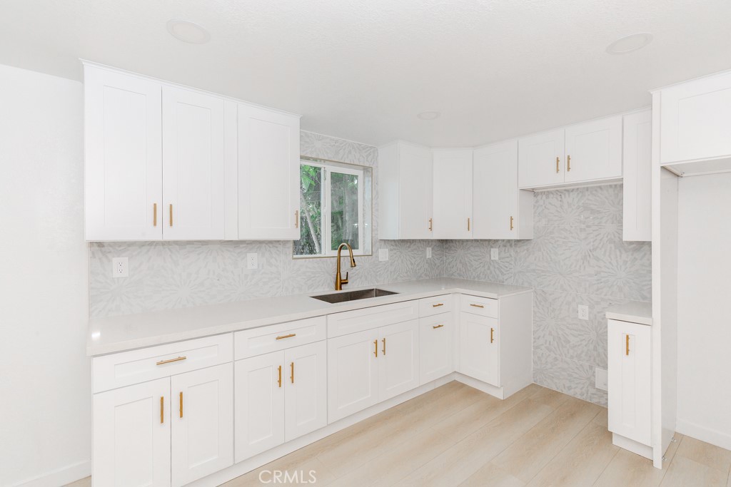 1935 Spring Garden Street Riverside, CA 92507 - Photo 8 of 38 Kitchen