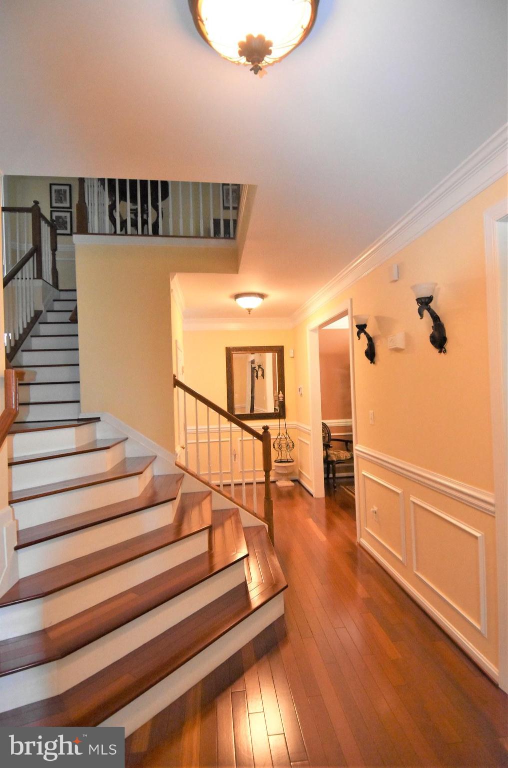 2420 Powderhorn Way Crofton, MD 21114 - Photo 5 of 85 Upgraded Moldings