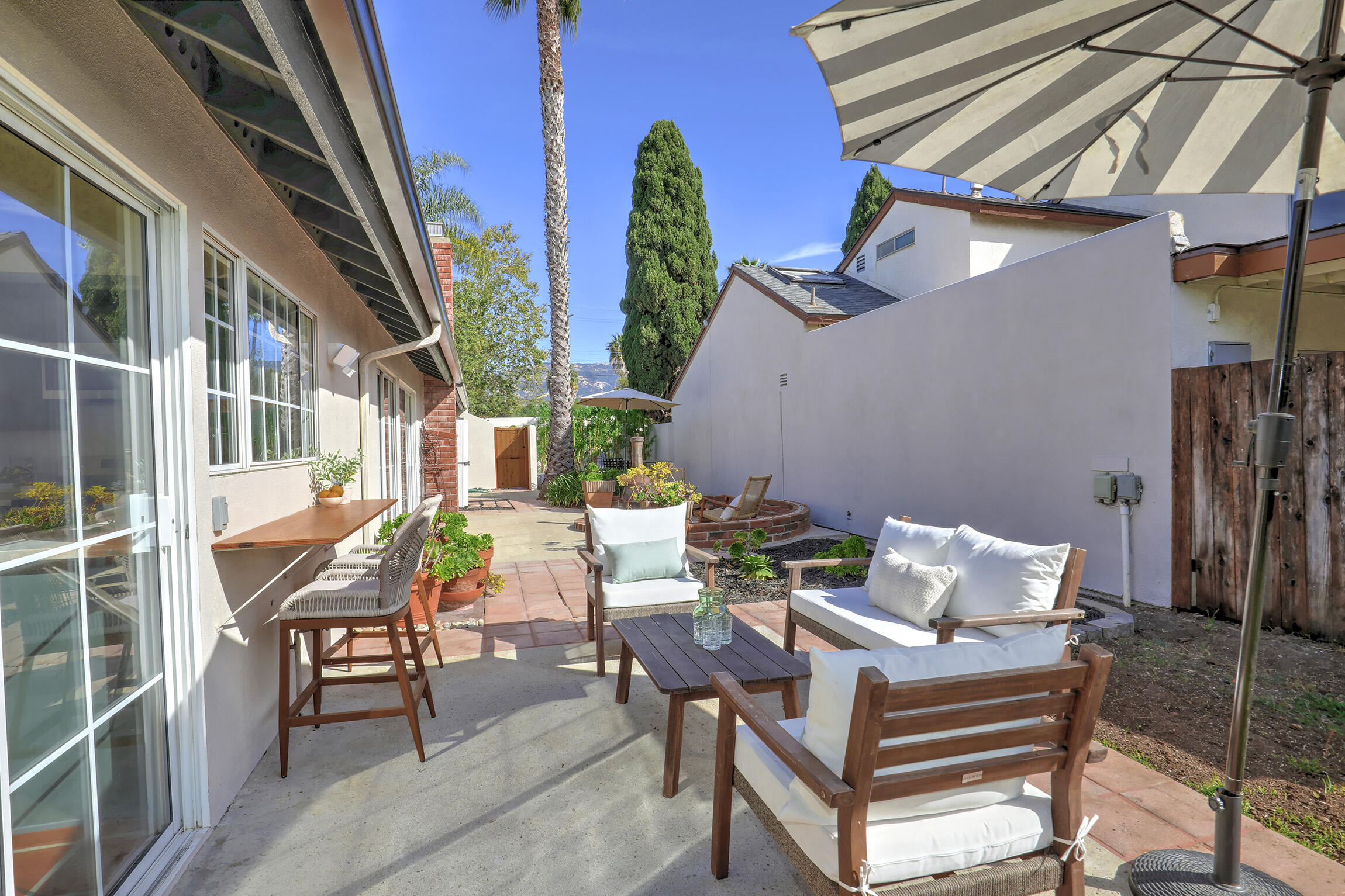 7307 Lowell Way Goleta, CA 93117 - Photo 19 of 24 Yard outside living spaces