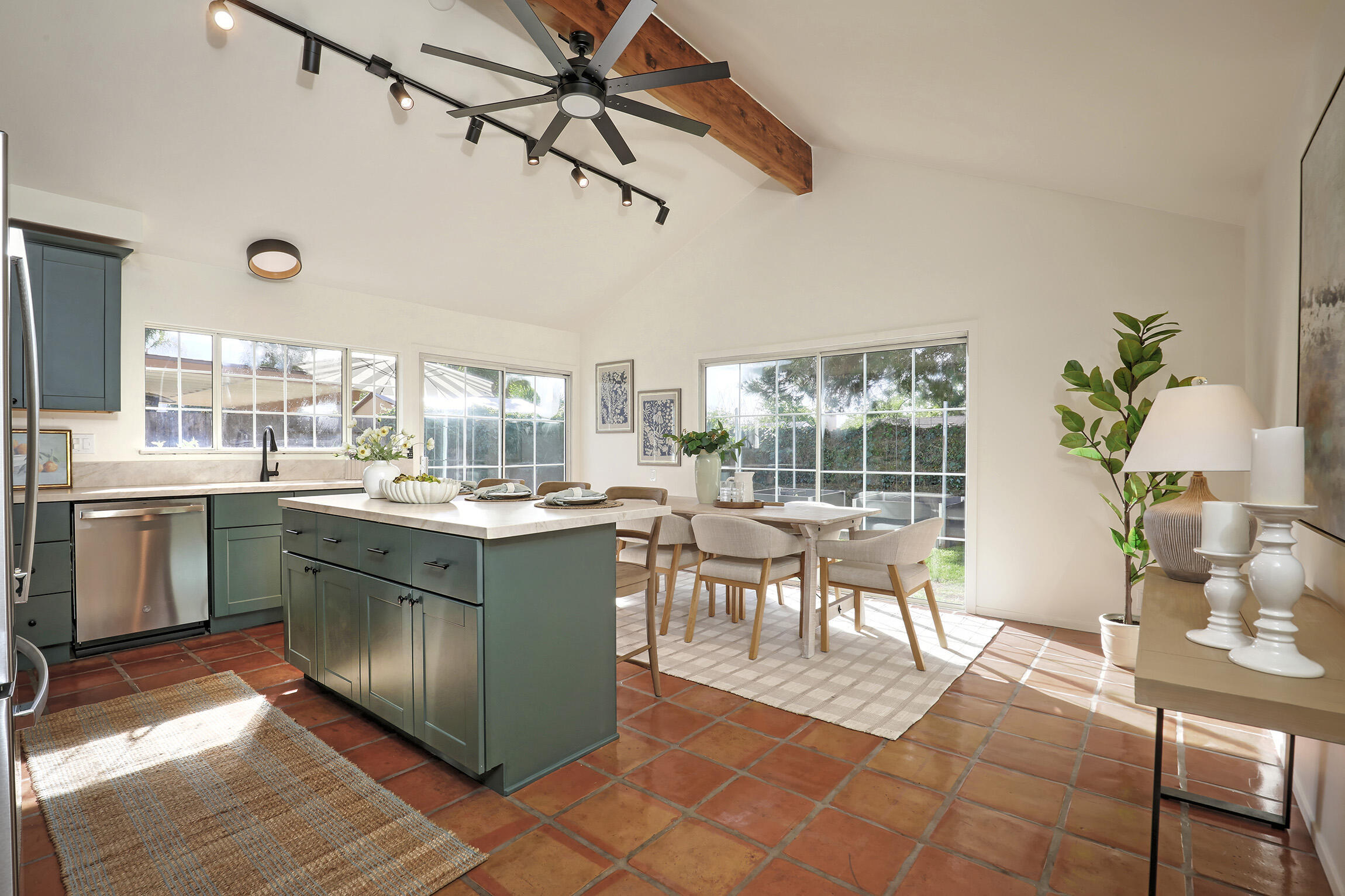 7307 Lowell Way Goleta, CA 93117 - Photo 5 of 24 Kitchen & Dining