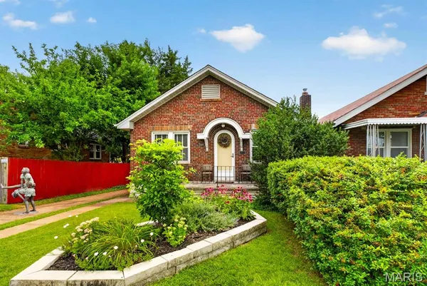 $227,900 | 5300 Chippewa Street, St. Louis, MO 63109