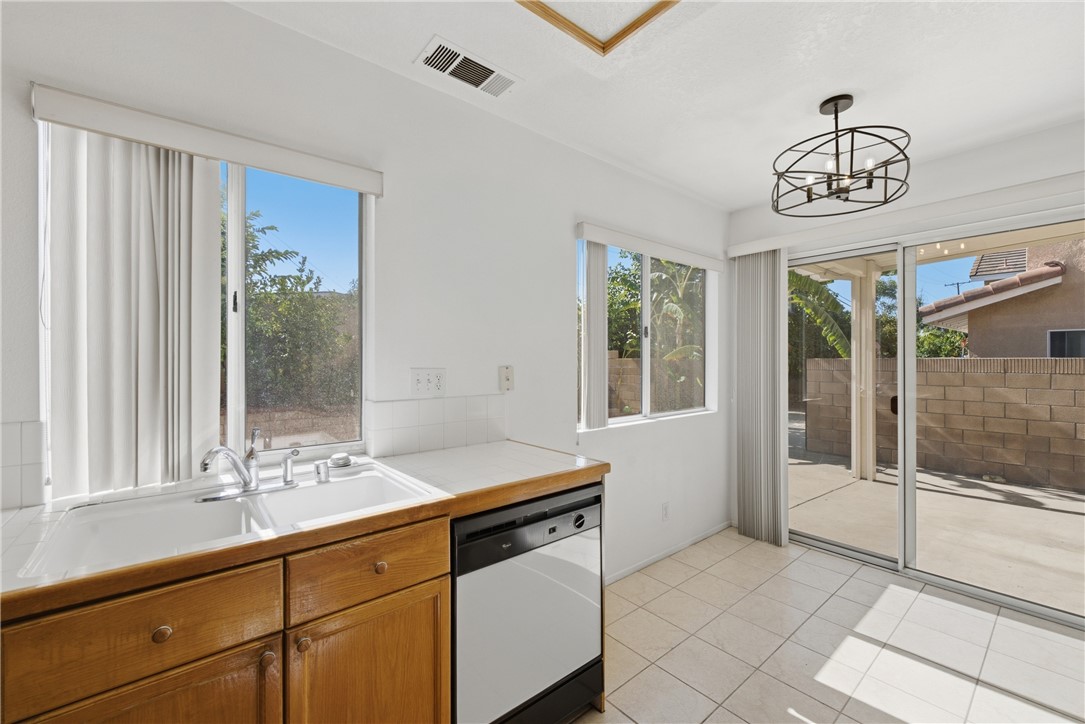 2438 Highland Pines Road Pomona, CA 91767 - Photo 19 of 41