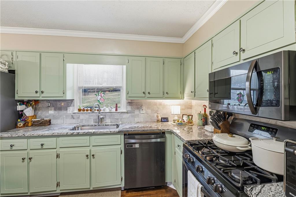 1682 Bennett Road Grayson, GA 30017 - Photo 9 of 27