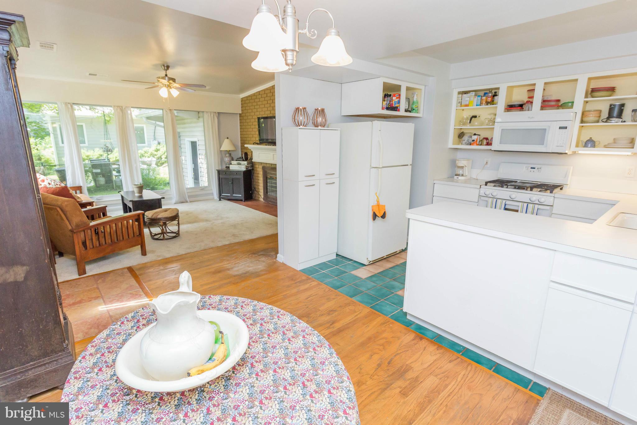 3038 Manor Road Falls Church, VA 22042 - Photo 8 of 27 Interior (General)