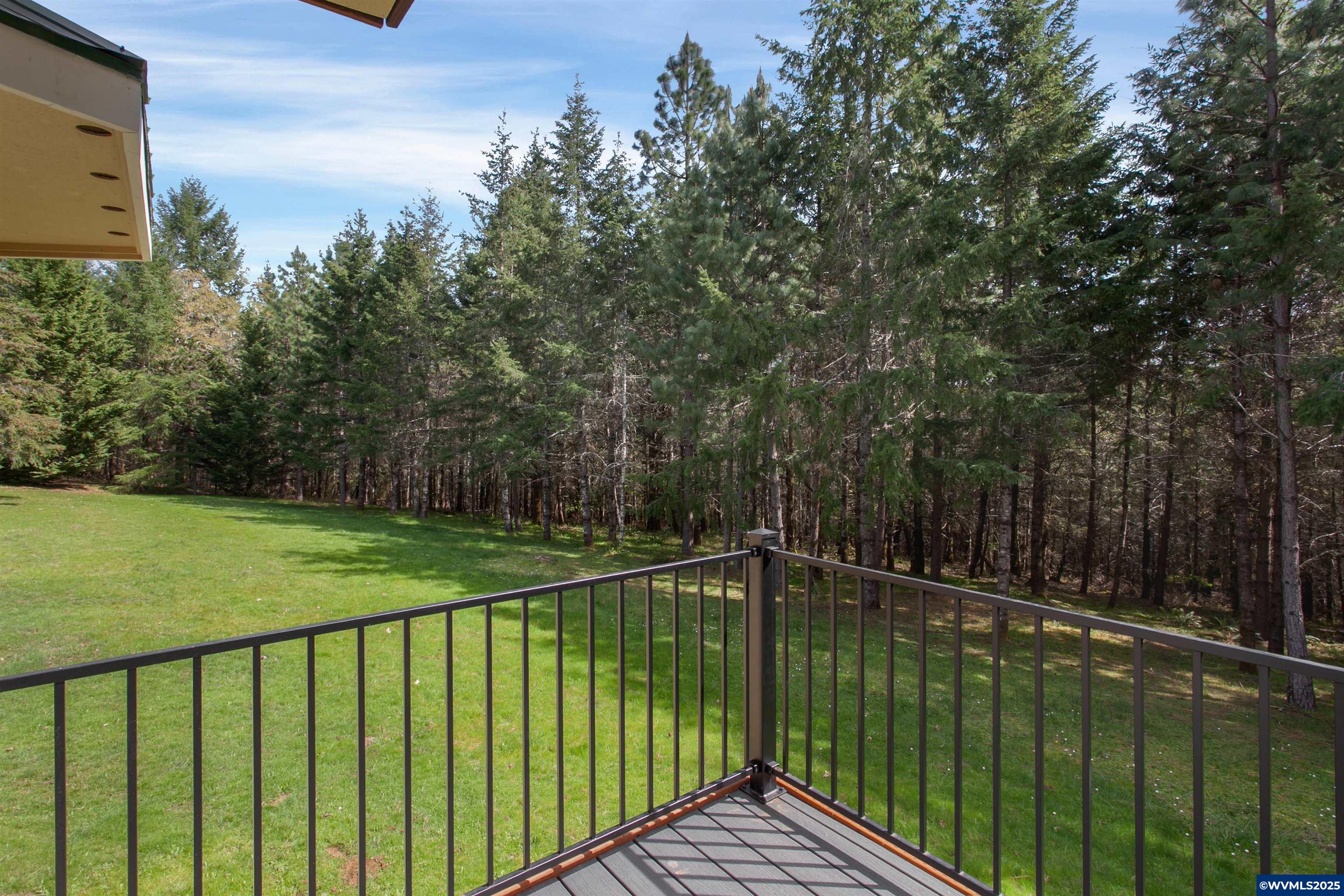 17234 Oakdale Road Dallas, OR 97338 - Photo 11 of 48