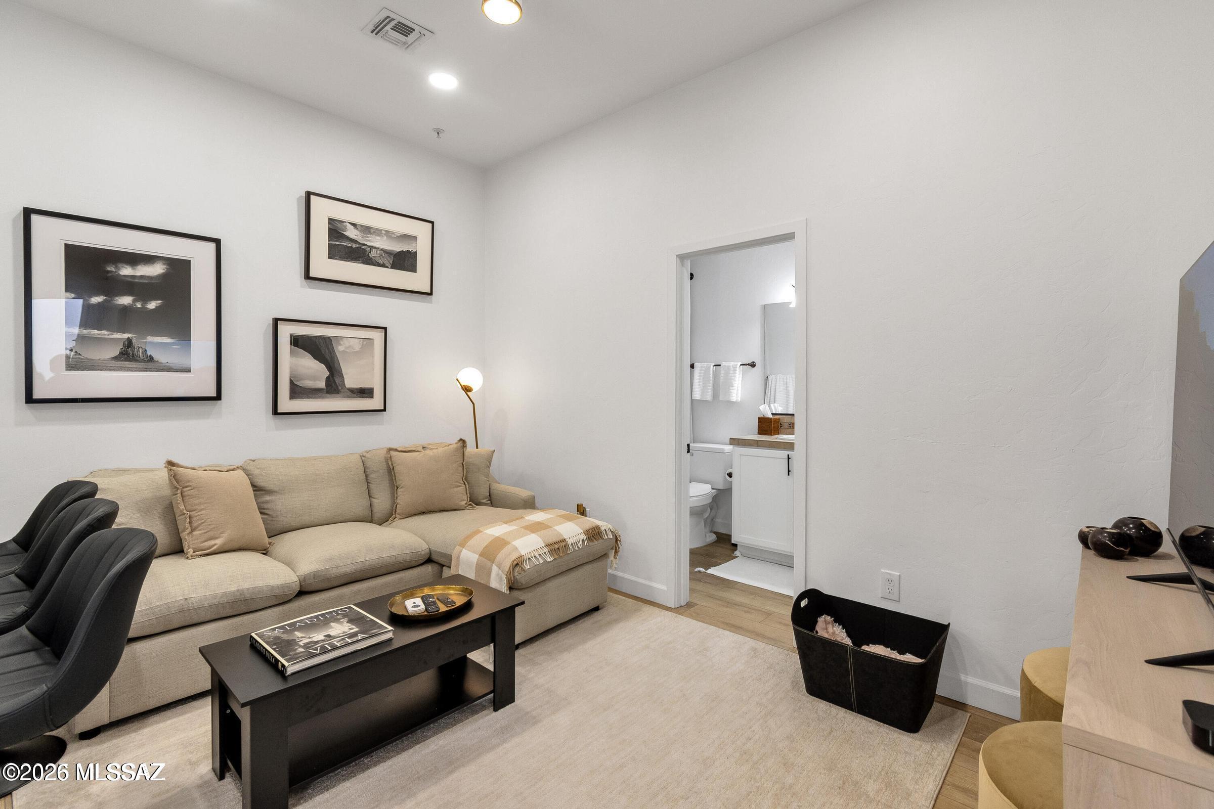 2018 East River Road, Unit 201 Tucson, AZ 85718 - Photo 10 of 22
