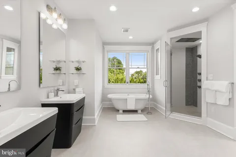 $2,795,000 | 11000 Luxmanor Road, North Bethesda, MD 20852