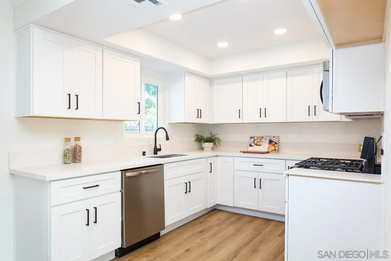 1635 Enfield Street Spring Valley, CA 91977 - Photo 8 of 26 Gallery Image 8