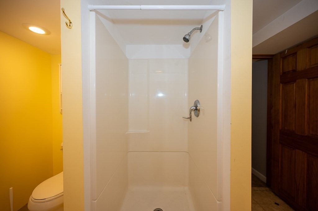 142 Euclid Street Gardner, MA 01440 - Photo 17 of 24