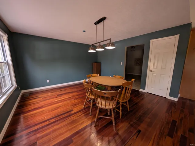 $499,900 | 9837 South State Road, Monroe City, IN 47557