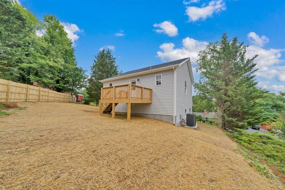 824 Commander Drive Roanoke, VA 24012 - Photo 35 of 45 35-MIB00764