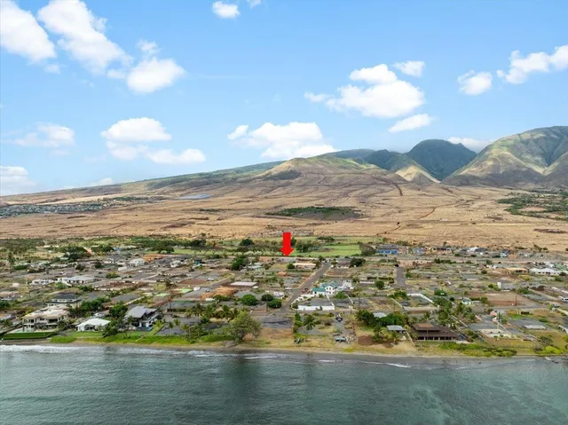$900,000 | 418 Waine'e Street, Lahaina, HI 96761