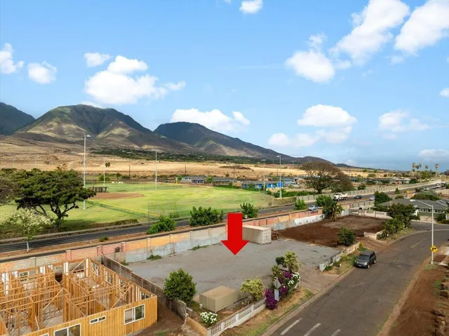 $900,000 | 418 Waine'e Street, Lahaina, HI 96761