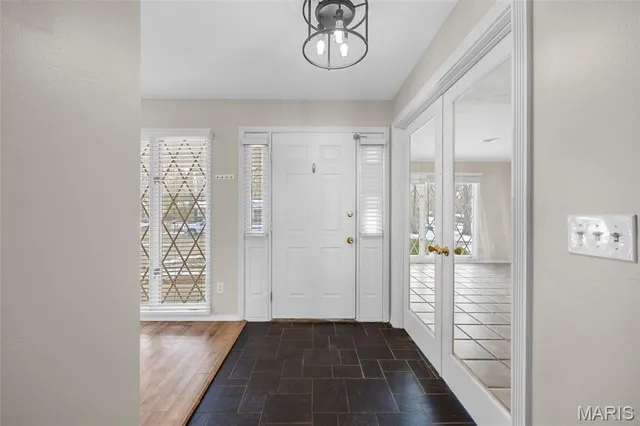 $359,900 | 569 Highland Ridge Drive, Ballwin, MO 63011