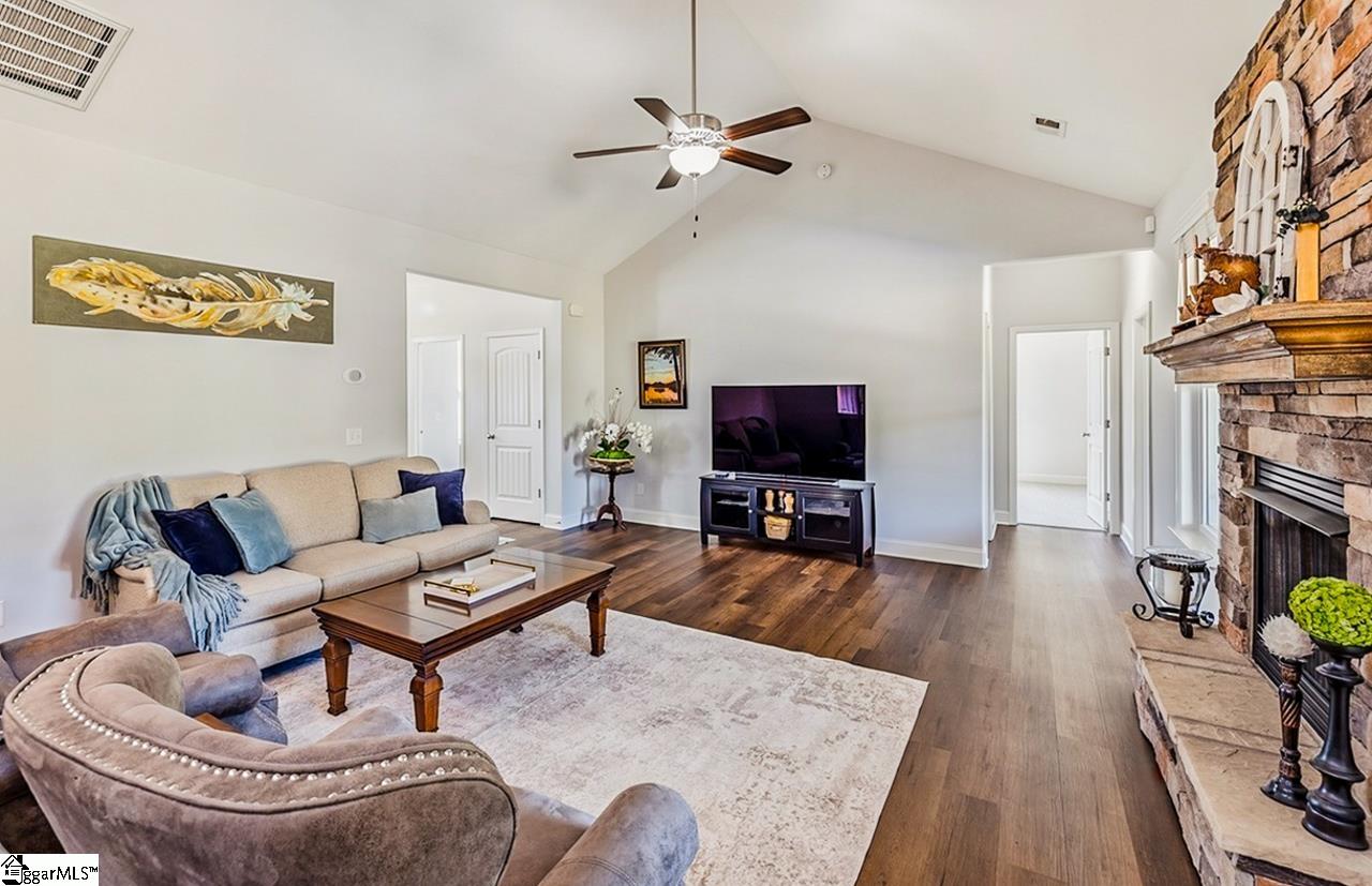 100 Ridgefield Lane Greer, SC 29651 - Photo 13 of 37