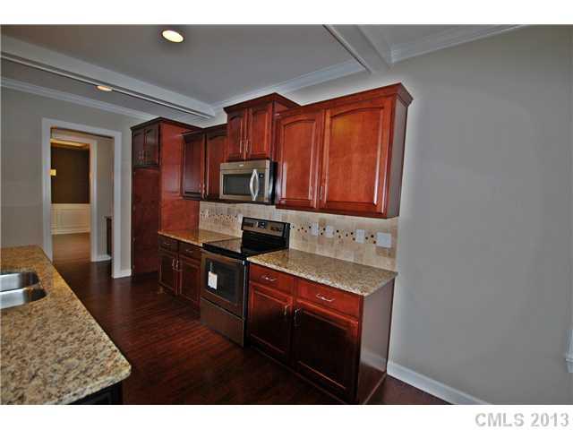 7921 Alexander Road, Unit 2 Charlotte, NC 28270 - Photo 5 of 11 Gallery Image 5