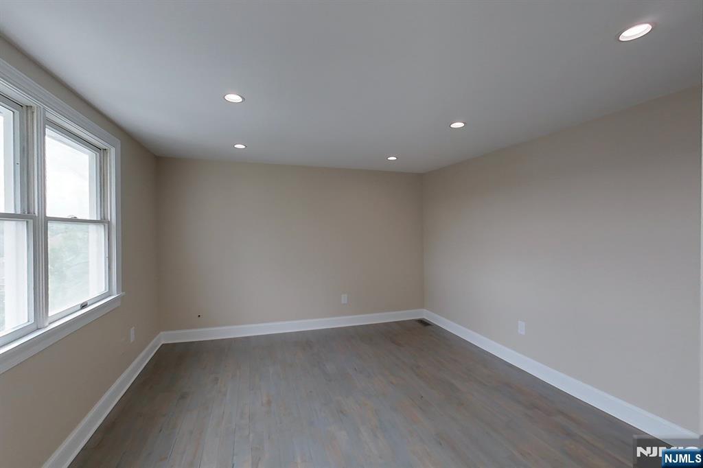 262 Main Street East Rutherford, NJ 07073 - Photo 20 of 22