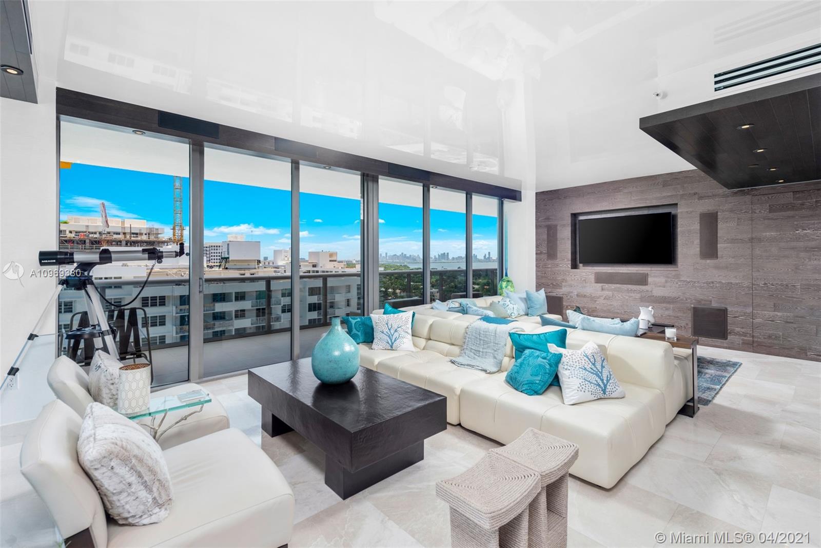 5875 Collins Avenue, Unit 1801/1802 Miami Beach, FL 33140 - Photo 12 of 71