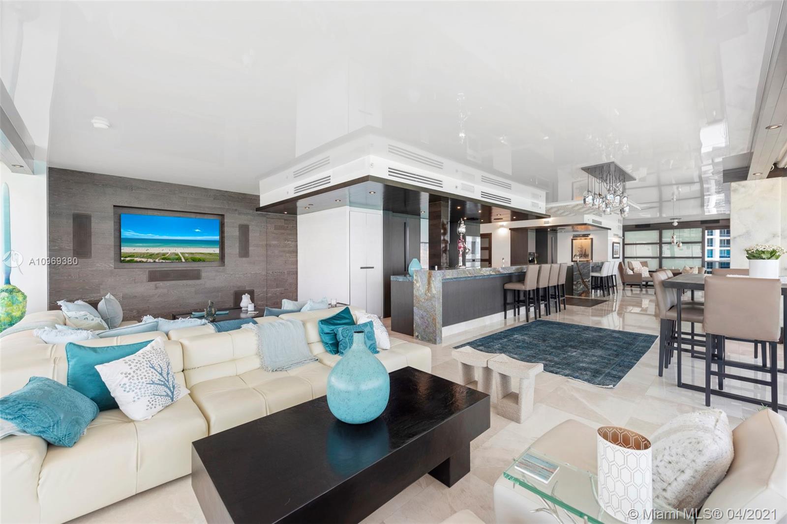 5875 Collins Avenue, Unit 1801/1802 Miami Beach, FL 33140 - Photo 13 of 71
