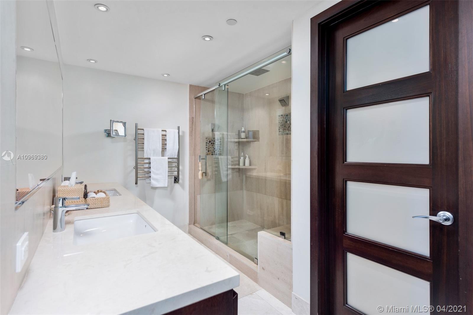 5875 Collins Avenue, Unit 1801/1802 Miami Beach, FL 33140 - Photo 34 of 71