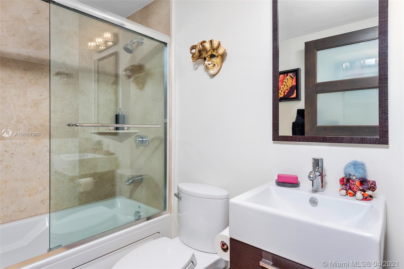 5875 Collins Avenue, Unit 1801/1802 Miami Beach, FL 33140 - Photo 51 of 71