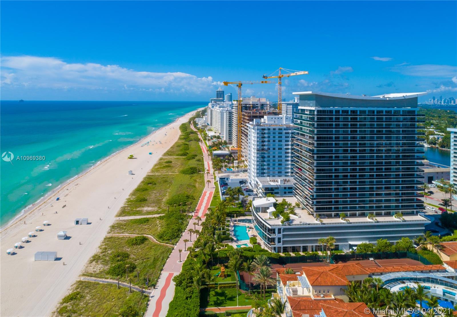 5875 Collins Avenue, Unit 1801/1802 Miami Beach, FL 33140 - Photo 61 of 71