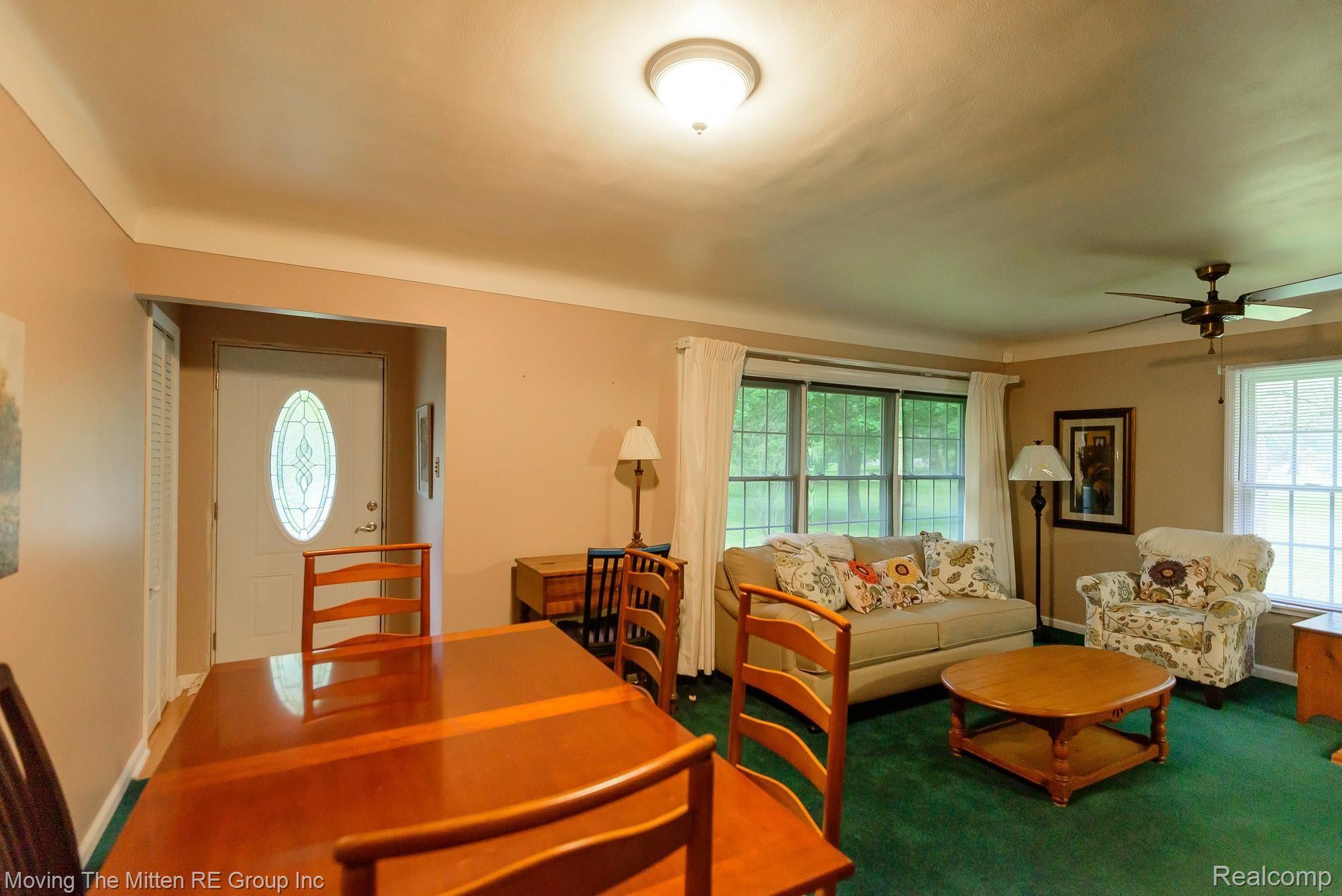 16867 Renton Road Belleville, MI 48111 - Photo 11 of 46 10.jpg