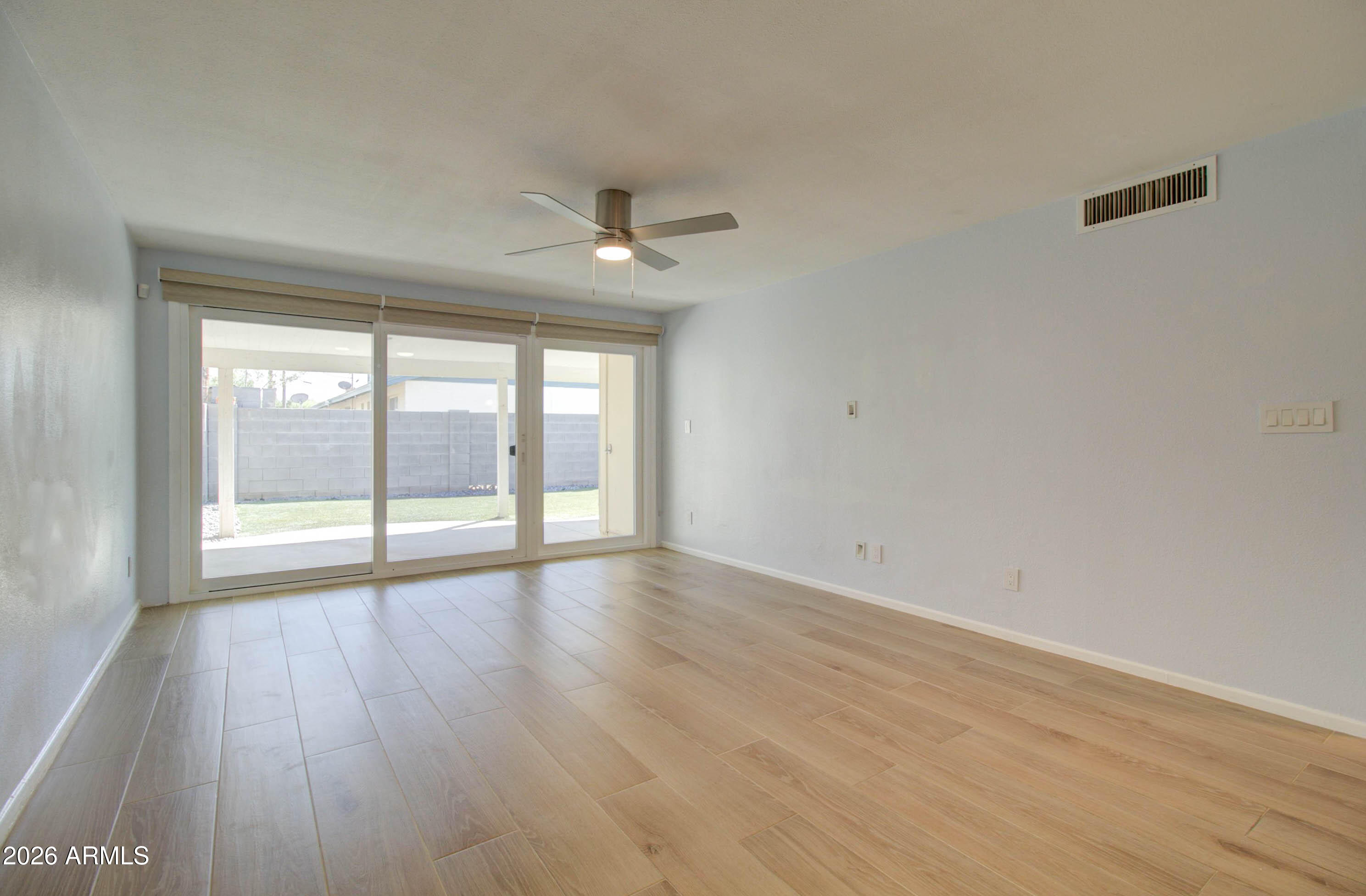 5165 East Monte Vista Road Phoenix, AZ 85008 - Photo 2 of 23 5165 E Monte Vista Rd-7