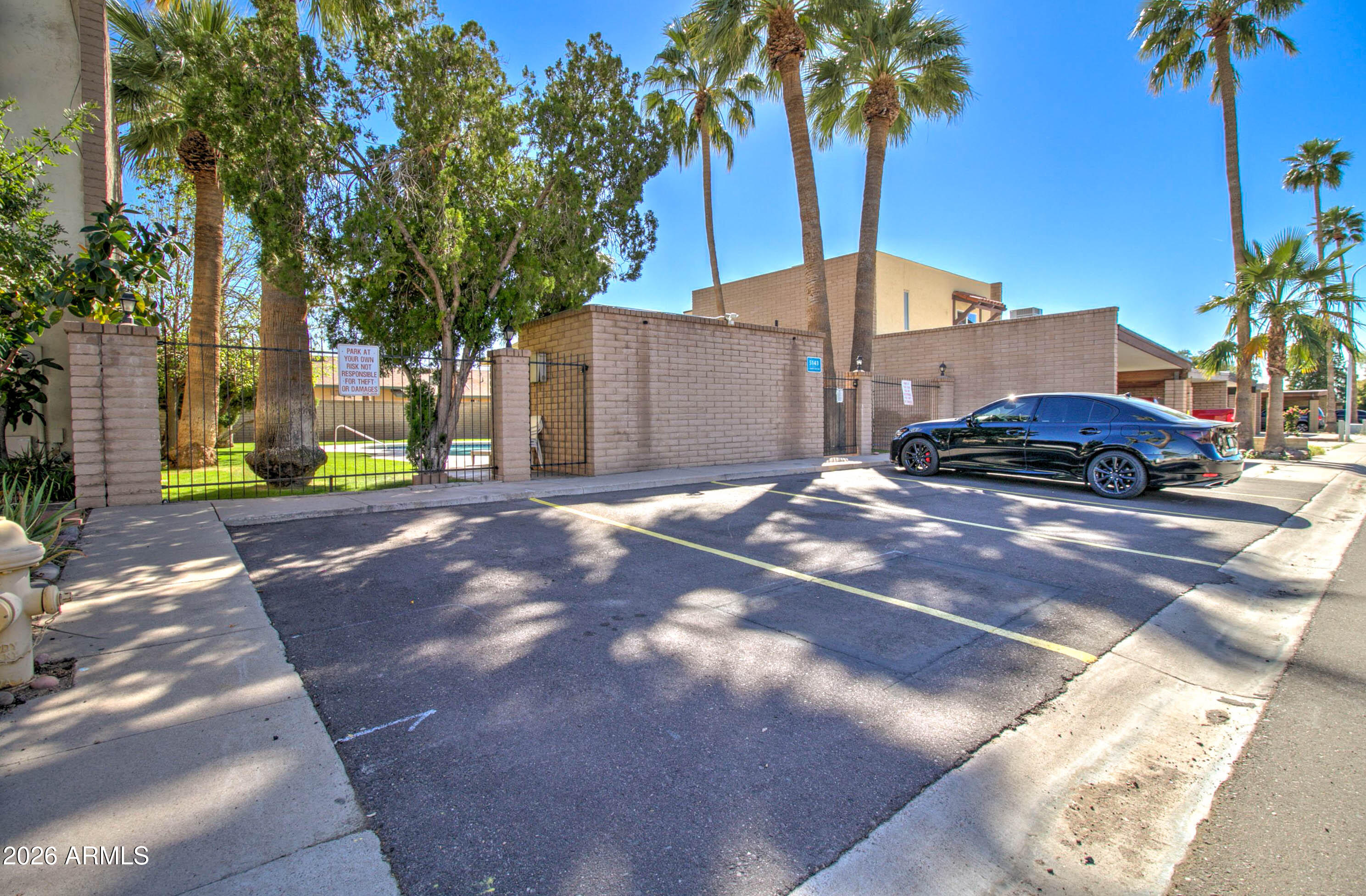 5165 East Monte Vista Road Phoenix, AZ 85008 - Photo 4 of 23 5165 E Monte Vista Rd-33