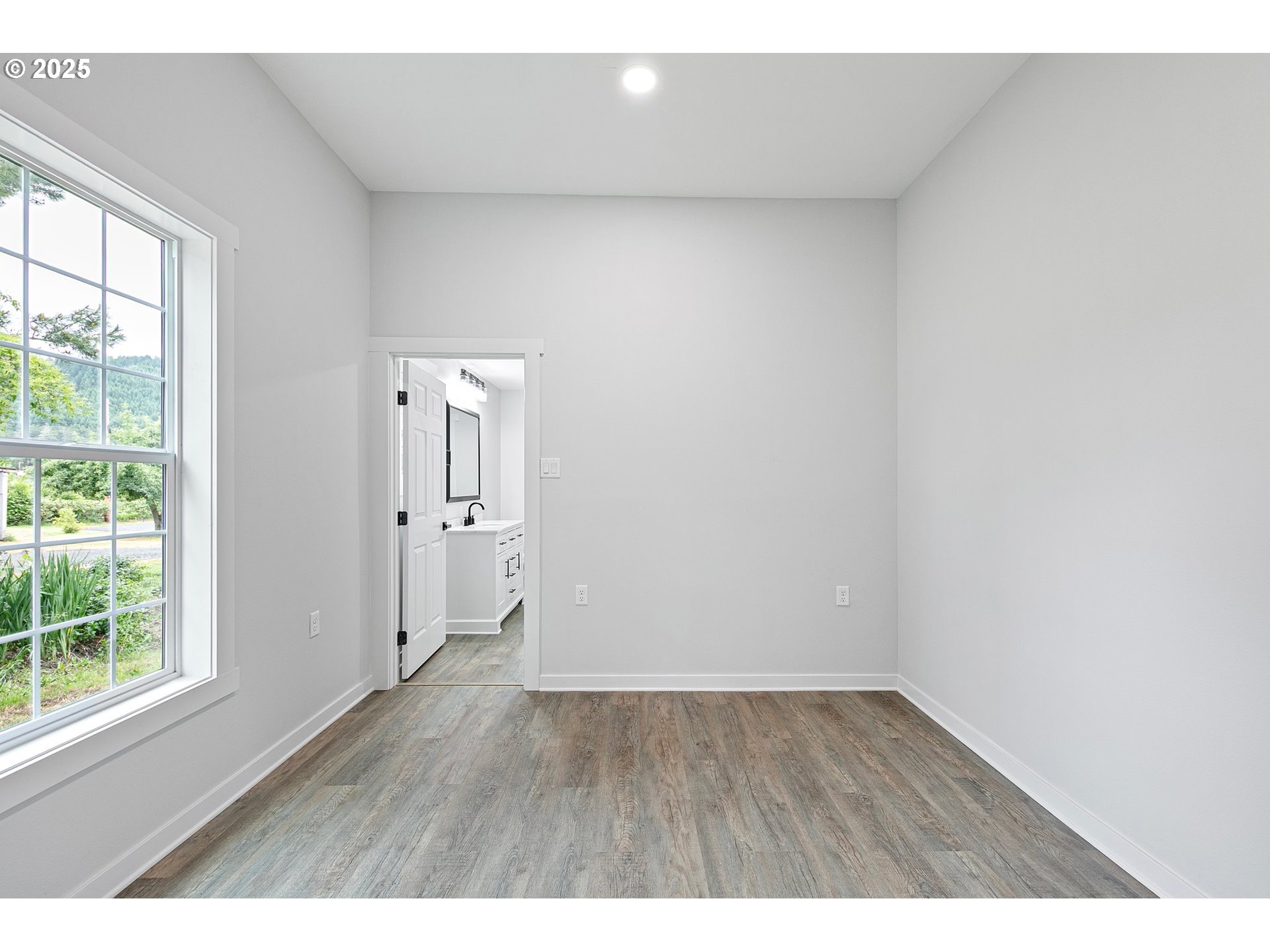261 1st Street Yoncalla, OR 97499 - Photo 18 of 46 Gallery Image 18