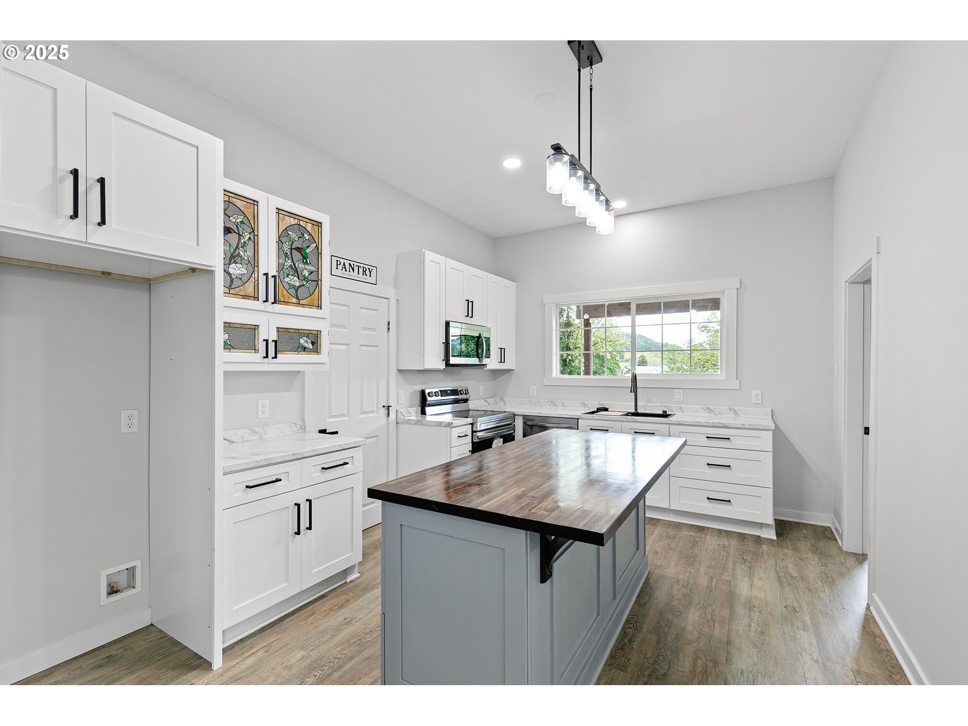 261 1st Street Yoncalla, OR 97499 - Photo 23 of 46 Gallery Image 23
