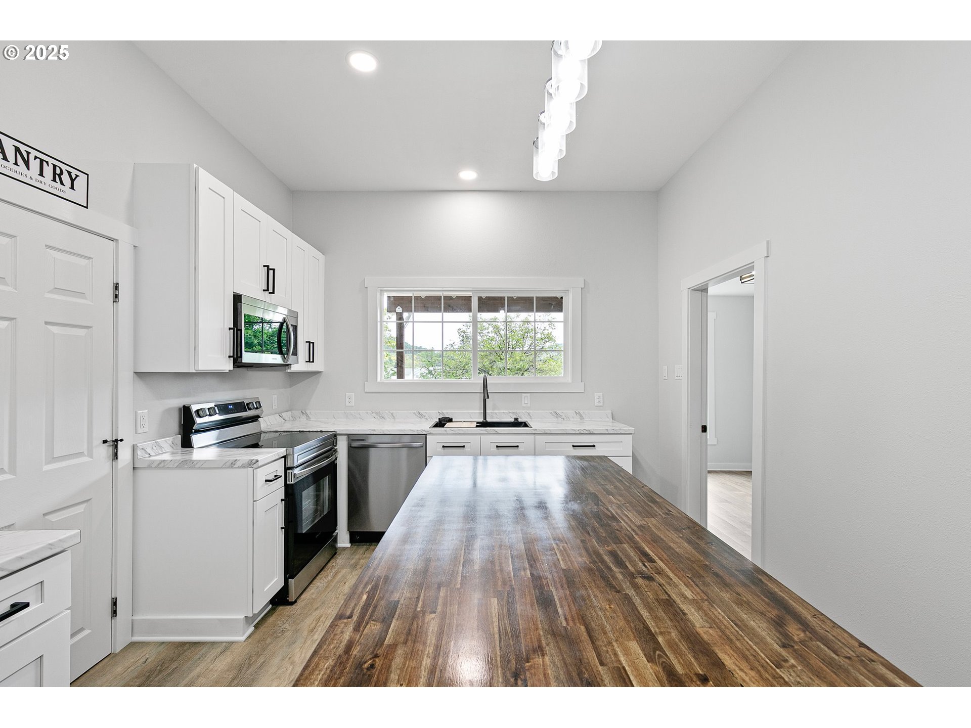 261 1st Street Yoncalla, OR 97499 - Photo 24 of 46 Gallery Image 24