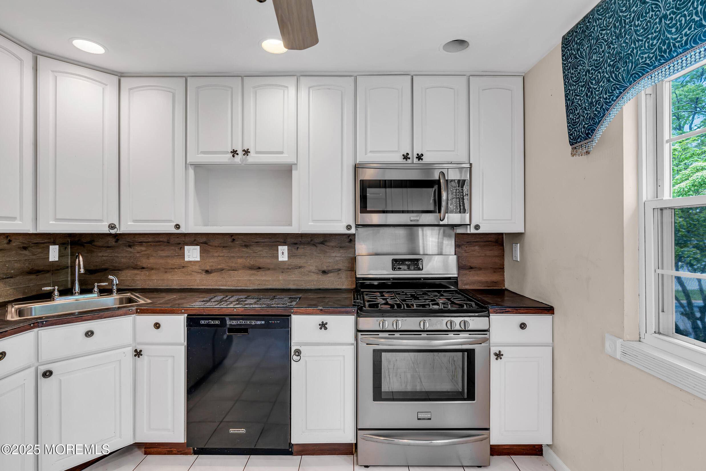 4 Yorkshire Drive Jackson, NJ 08527 - Photo 17 of 40 5 (10)