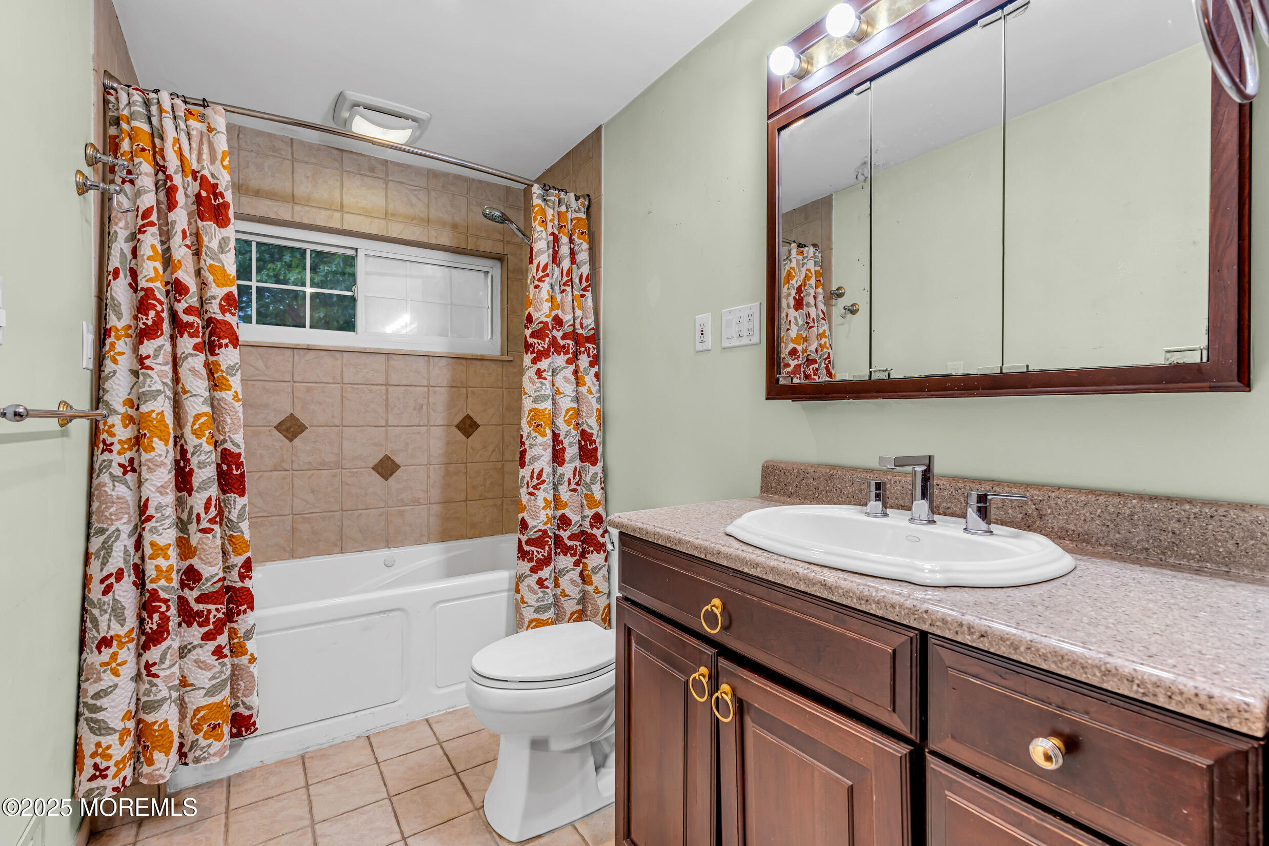 4 Yorkshire Drive Jackson, NJ 08527 - Photo 21 of 40 5 (14)