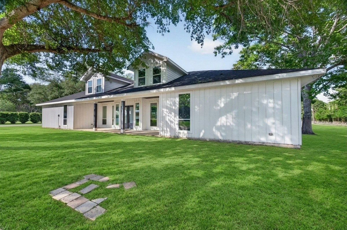 12625 Padon Road Needville, TX 77461 - Photo 3 of 50 Expansive property featuring main home, barn, guest suite, orchard, and wide-open usable land.