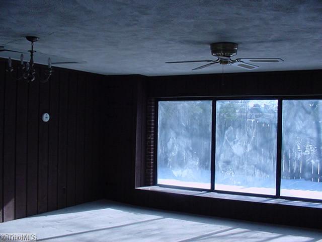 515 Alpine Road Winston-Salem, NC 27104 - Photo 4 of 10 Den/Family/Great Room.